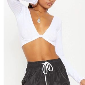 PrettyLittleThing White Knot Long sleeve Crop